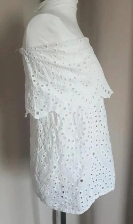 Top blanco con hombros descubiertos en bordado inglés 34 - XS – photo 6